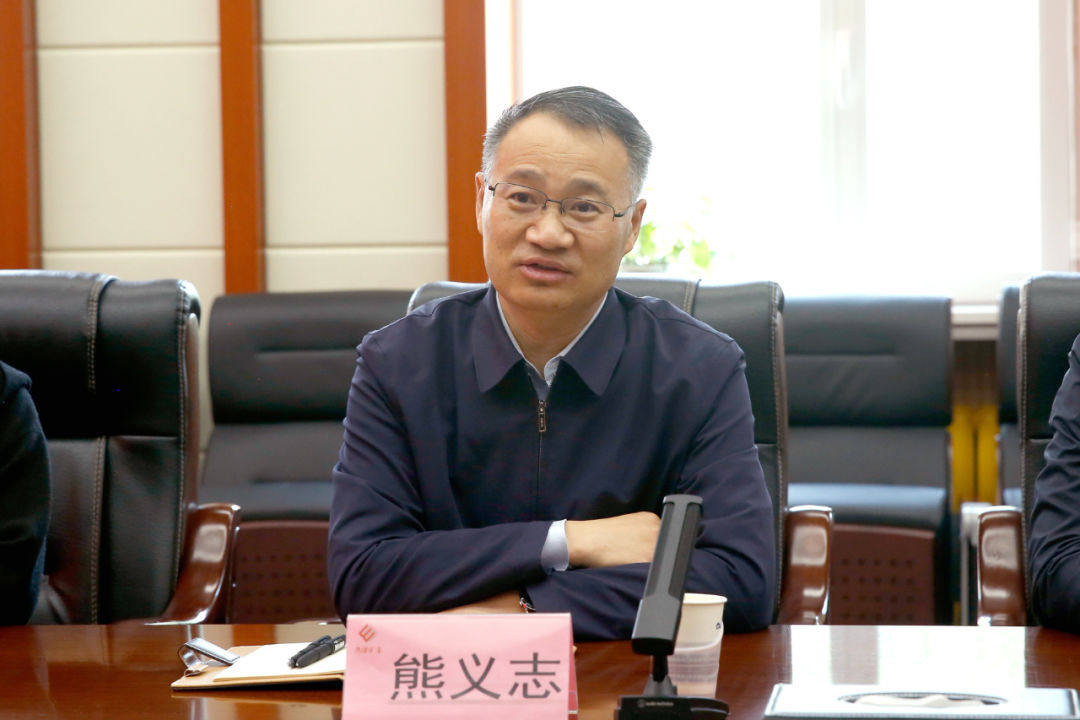 西部矿业集团公司与省商务厅举行座谈