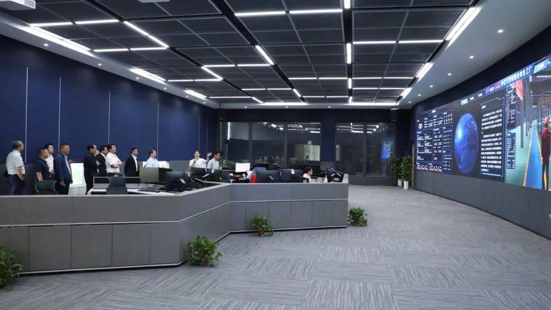 中国施工企业管理协会领导一行莅临中亿丰罗普斯金参观调研