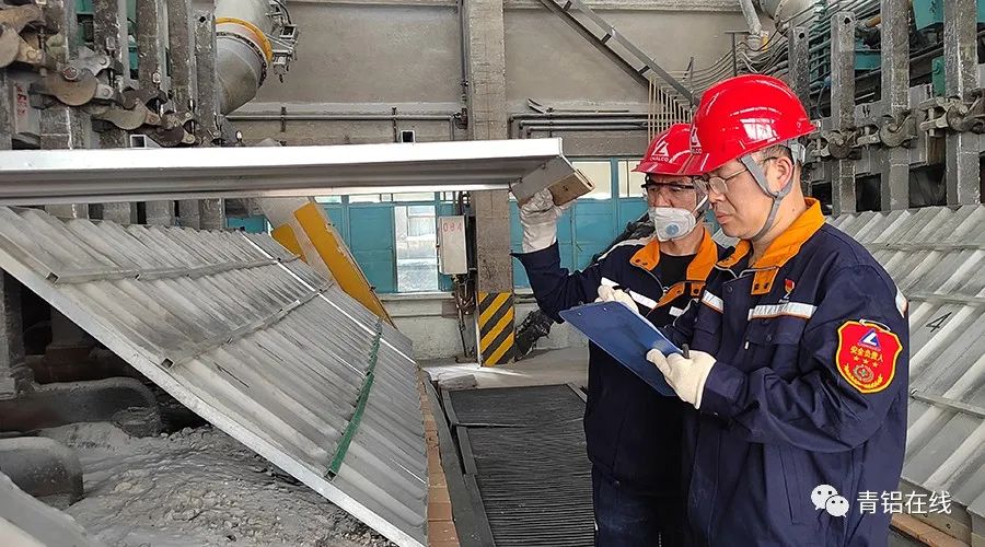 中铝青海分公司电解厂生产一部精细化管理提高原铝质量