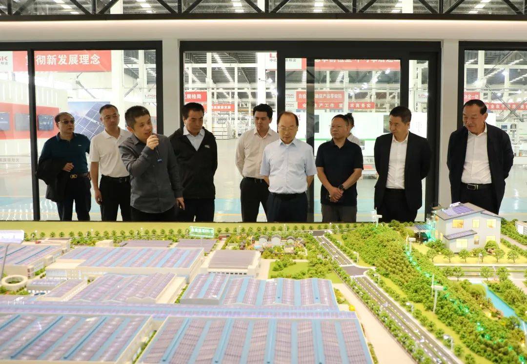 中国施工企业管理协会领导一行莅临中亿丰罗普斯金参观调研