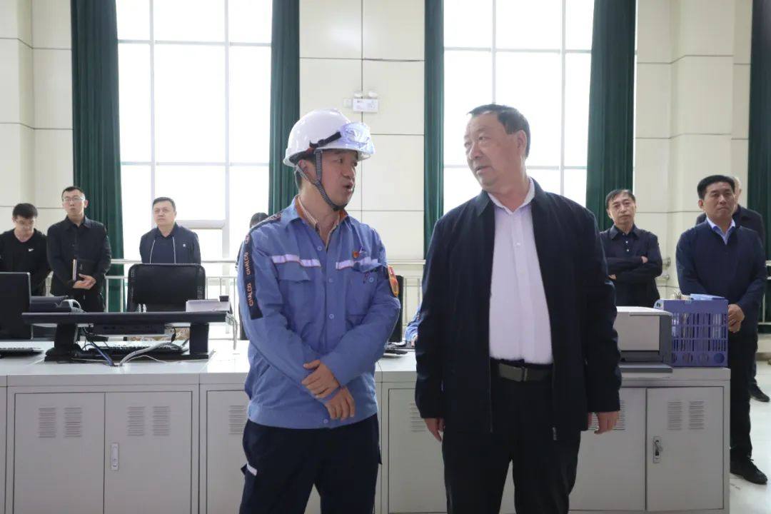 郝金光率市政协调研组到华兴铝业公司调研