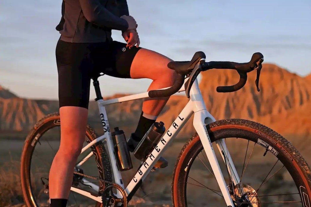 Commencal  365：全新的可持续砾石自行车，采用全铝框架
