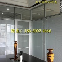 深圳办公室玻璃加百叶窗隔墙