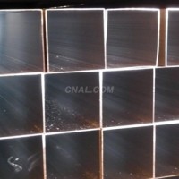 供應(yīng)60*60*5<em class='color-orange'>鋁</em><em class='color-orange'>方</em><em class='color-orange'>管</em>現(xiàn)貨，生產(chǎn)廠家