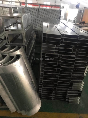 專業設計生產商業門頭鋁單板