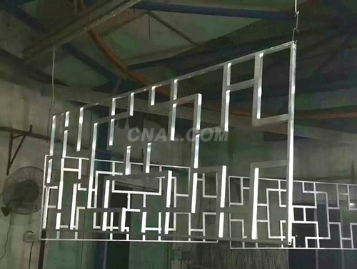 復古木紋型材鋁窗花廠家價格