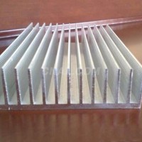 <em class='color-orange'>散熱器</em><em class='color-orange'>型材</em>