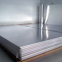 25*25*2铝<em class='color-orange'>方</em><em class='color-orange'>管</em>现货