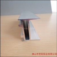 生产供应 <em class='color-orange'>铝合金</em><em class='color-orange'>型材</em>挤压