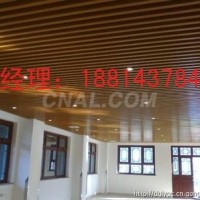 圖書館<em class='color-orange'>吊頂</em>白色隔斷<em class='color-orange'>鋁</em><em class='color-orange'>方</em><em class='color-orange'>通</em>