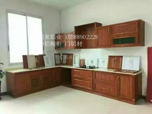 實木櫥櫃往往不實