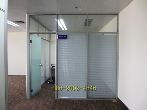 東莞鋼化玻璃隔斷