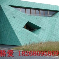 鋁鎂錳<em class='color-orange'>板</em>平鎖<em class='color-orange'>扣</em>菱形屋面板生產安裝