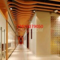 直销造型<em class='color-orange'>吊顶</em>弧形<em class='color-orange'>铝</em><em class='color-orange'>方</em><em class='color-orange'>通</em>