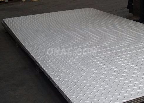 1060压花铝板与5052防锈合金铝板哪个材质较硬