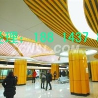 可調(diào)色訂制木紋<em class='color-orange'>鋁</em><em class='color-orange'>方</em><em class='color-orange'>通</em><em class='color-orange'>鋁</em><em class='color-orange'>方</em><em class='color-orange'>管</em>廠家
