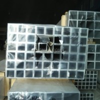 鋁方管圓管<em class='color-orange'>鋁型材</em><em class='color-orange'>生產</em>廠家
