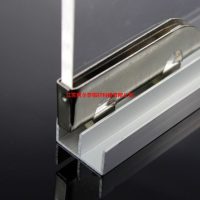 生產鋁合金玻璃門滑道