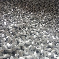 12毫米脱氧<em class='color-orange'>铝</em><em class='color-orange'>粒</em>