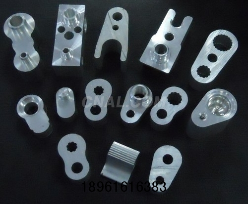 供應汽車鋁型材/大截面工業鋁型材