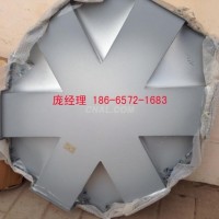 不易變形香檳銀<em class='color-orange'>鋁</em><em class='color-orange'>單板</em>天花