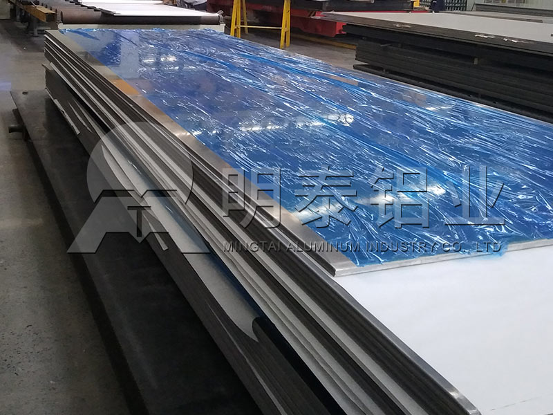鋁板廠家_鋁母線排用1070鋁板材多少錢1噸?