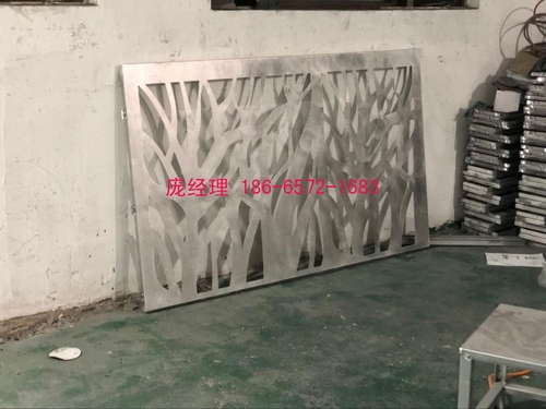 德普龙专定做雕花柳树型铝单板出售