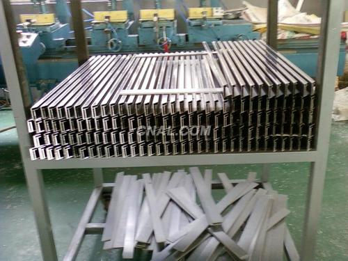 4000噸擠壓機生各種型工業鋁型材