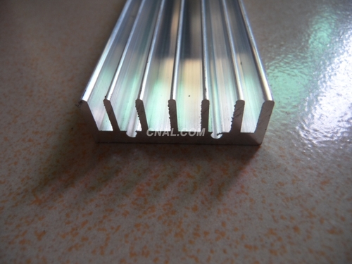 供应散热器铝型材/工业铝型材