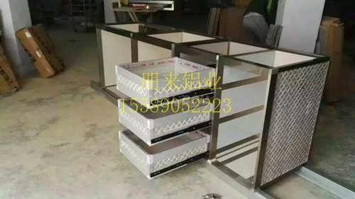 哪里有瓷砖橱柜铝材卖?