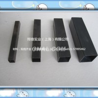 粉末噴涂黑色<em class='color-orange'>鋁</em><em class='color-orange'>方</em><em class='color-orange'>管</em>23*73*1