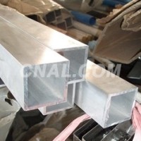 廠家直銷：6061矩形<em class='color-orange'>管</em>，<em class='color-orange'>鋁</em><em class='color-orange'>方</em><em class='color-orange'>管</em>價格