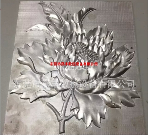 深圳數控鋁門窗雕刻機鋁板雕刻機