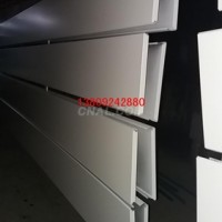 C型鋁條<em class='color-orange'>扣</em><em class='color-orange'>板</em>供應廠家
