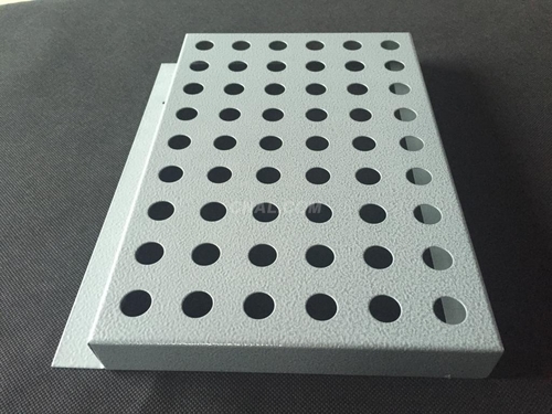 3mm厚氟碳噴塗鋁單板價格