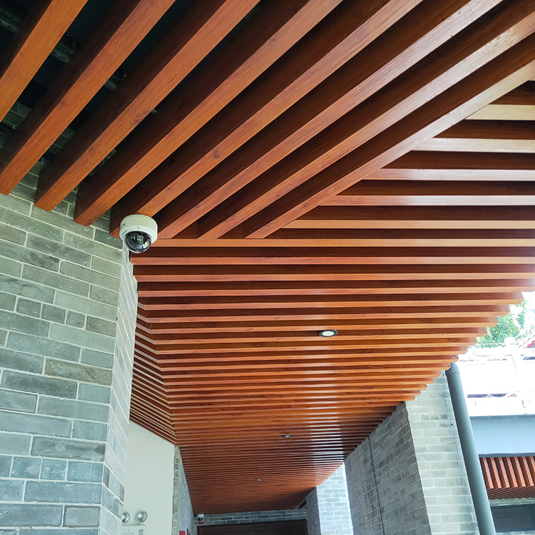紅木紋鋁方通 走廊鋁格柵吊頂
