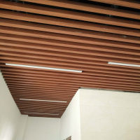 酒店客房过道<em class='color-orange'>铝</em><em class='color-orange'>格栅</em><em class='color-orange'>吊顶</em>木纹<em class='color-orange'>铝</em>方通
