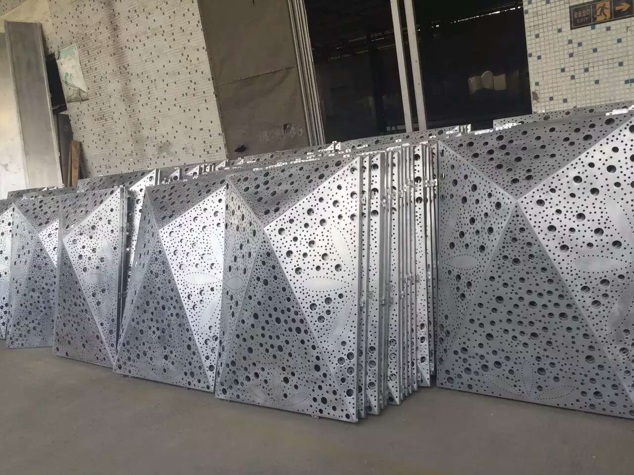 铝单板幕墙厂 铝单板冲孔板 铝板