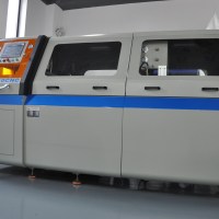 <em class='color-orange'>散热器</em>铝型材全自动切铝机