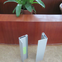 <em class='color-orange'>廣東</em>大型工業用光伏支架<em class='color-orange'>鋁型材</em><em class='color-orange'>廠家</em>